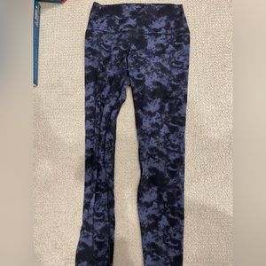 CRZ YOGA Yoga Pants 25 Inches -
Size medium